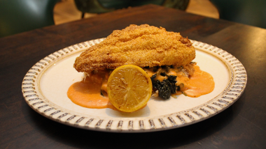  Catch Fish with sauce and lemon